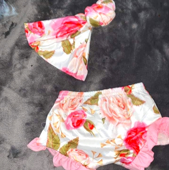 Floral bummies with matching headband - Picture 1 of 1